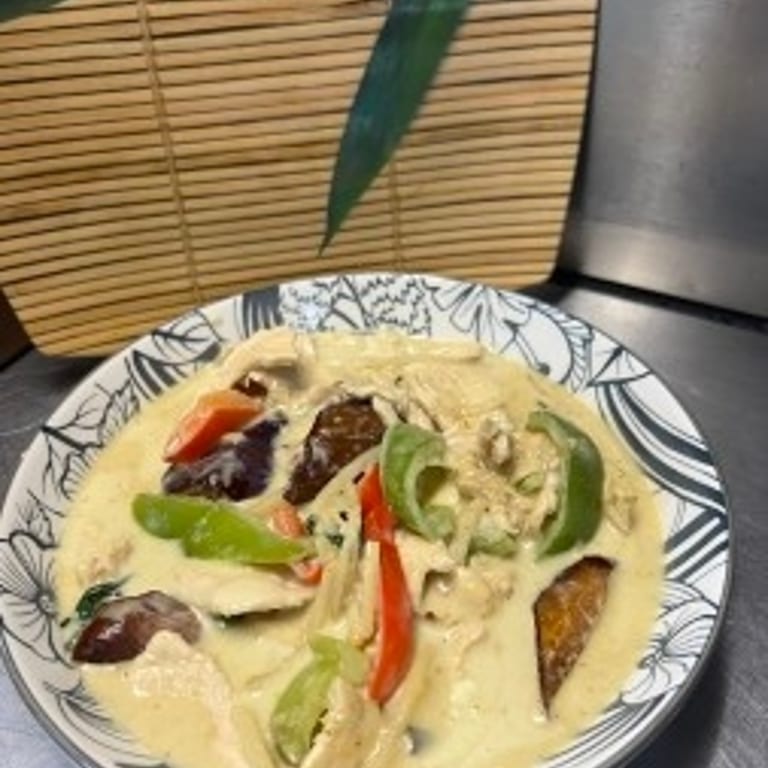 Delicious Green Curry: A Thai Favorite